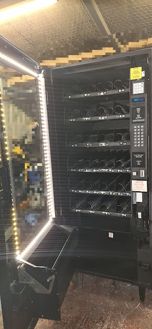 Crane National 765 Vending Machine – Refurbished - Image 3